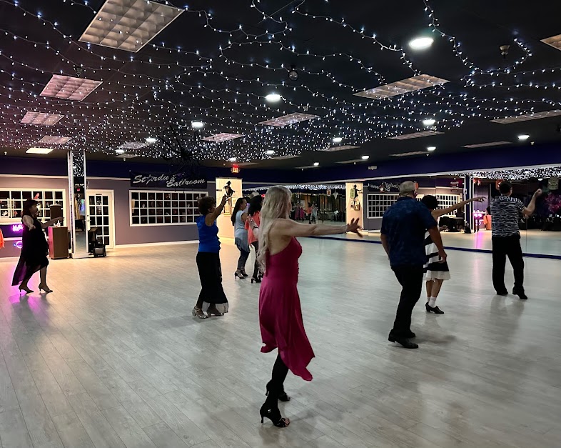 People dancing