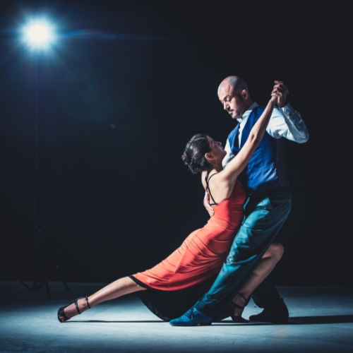 couples dancing